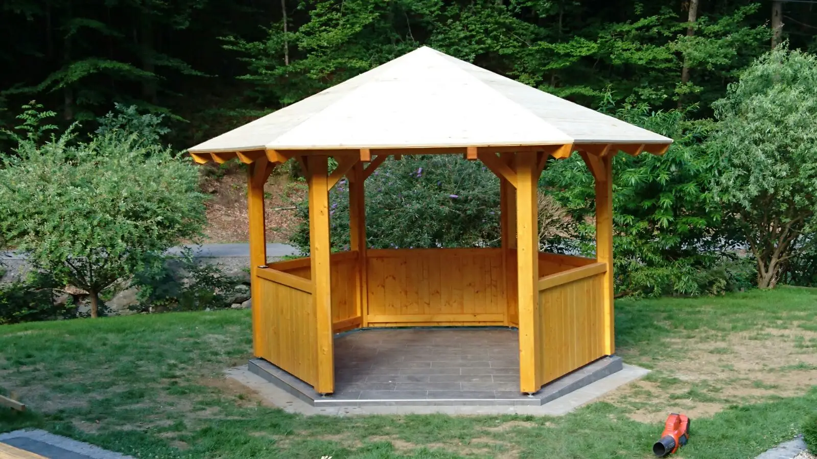 Gartenpavillon