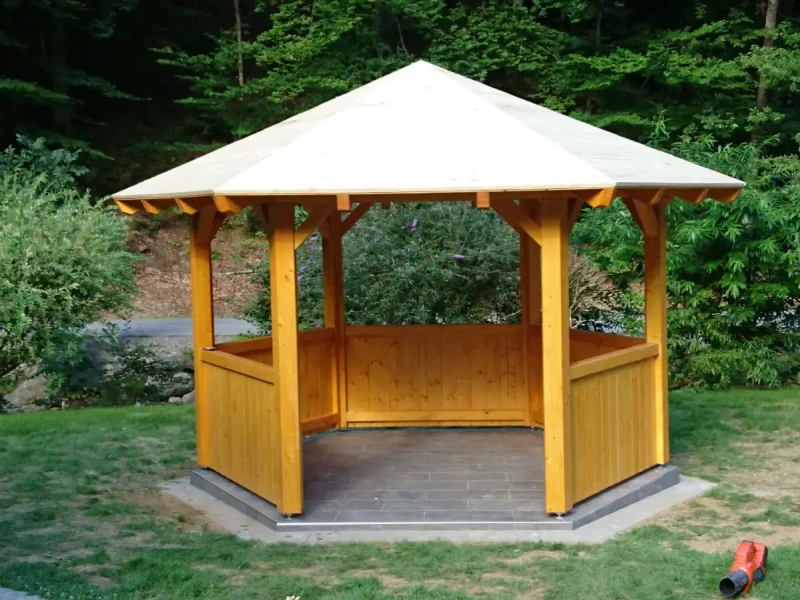 Gartenpavillon